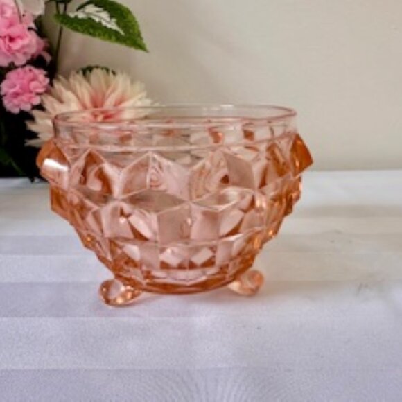 Pink‎ Whitehall Cubist Footed Glass Bowl Vintage Depression Style Peach Glass - Picture 2 of 5